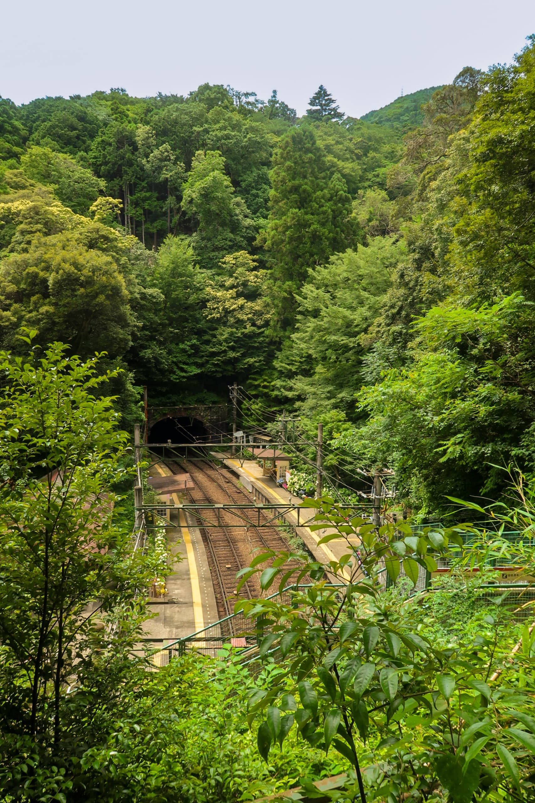 A country line — Japan